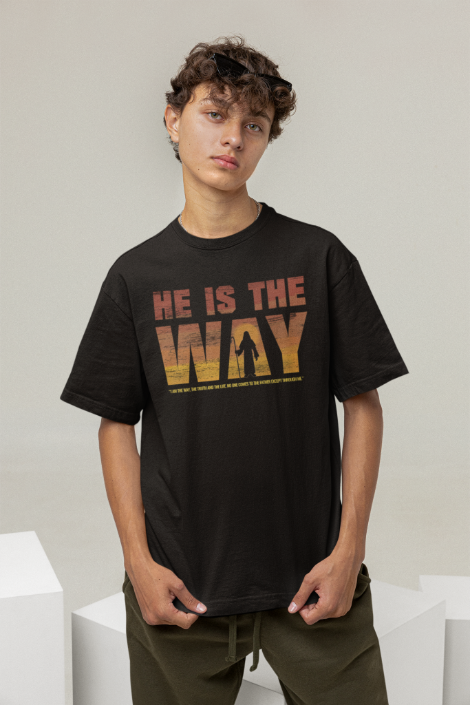 He is the Way - Christelijk heren T-shirt