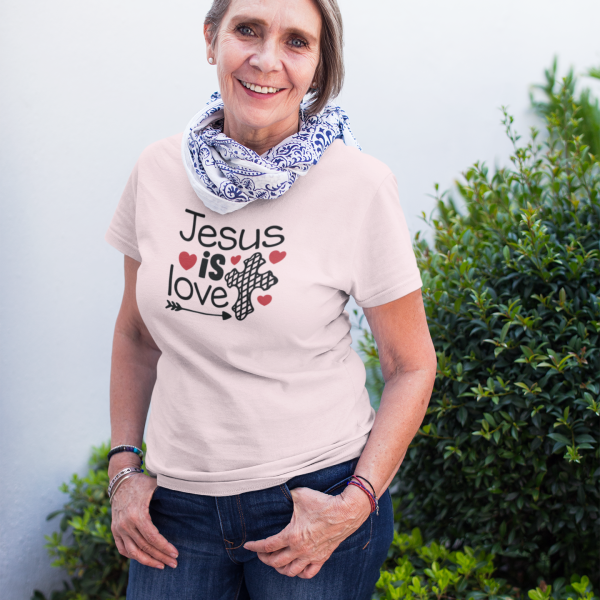 Jesus is Love – Christelijk Dames T-Shirt