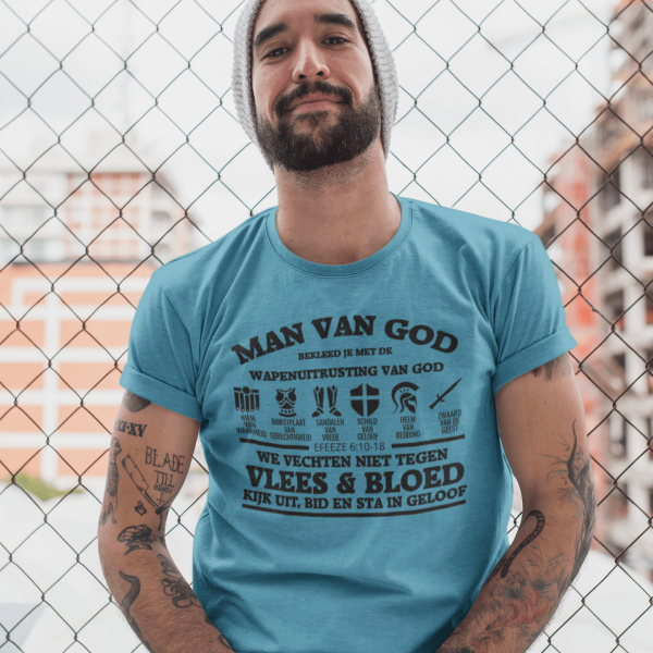 Man van God trek je wapenuitrusting aan - Christelijk heren T-shirt