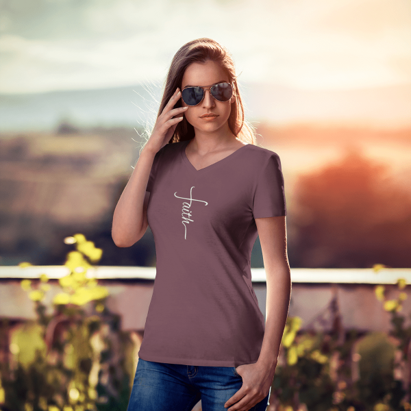 Christelijk dames V-hals shirt - Faith Cross - 7 kleuren